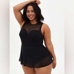 TORRID 4X(26)D/DD (fits2/3X)Underwire Short Mesh Overlay Swim Dress With Brief